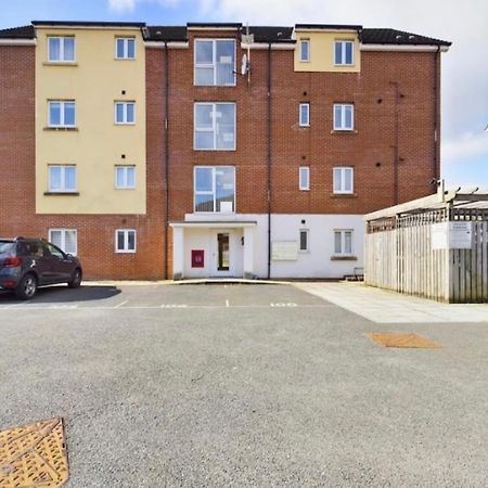 Modern 2 Bed City Apartment With Private Parking Swansea Dış mekan fotoğraf