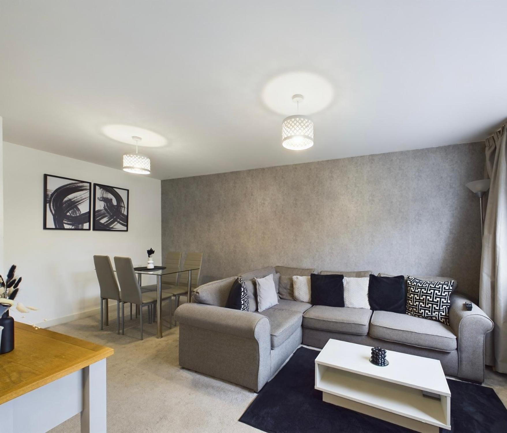 Modern 2 Bed City Apartment With Private Parking Swansea Dış mekan fotoğraf